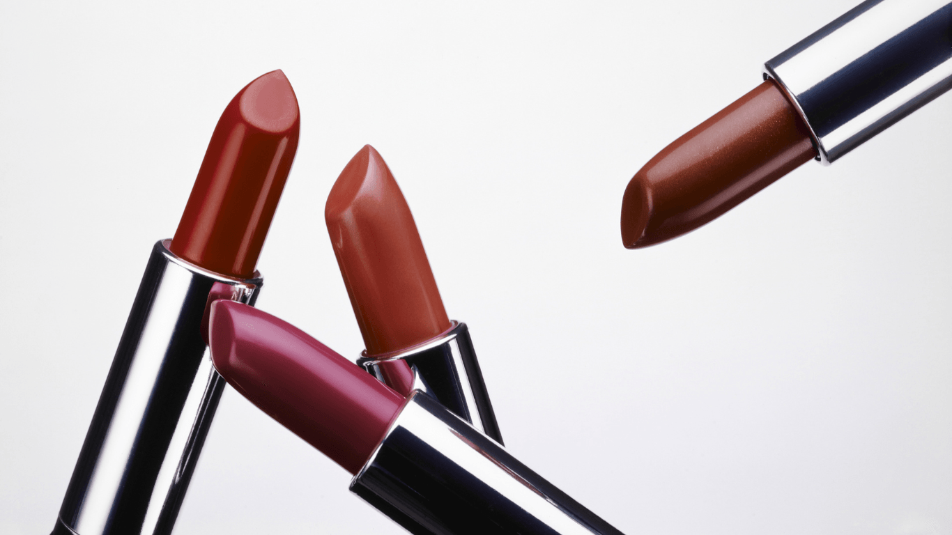 Soft Summer Make Up: The best colors for lips, eyes and nails